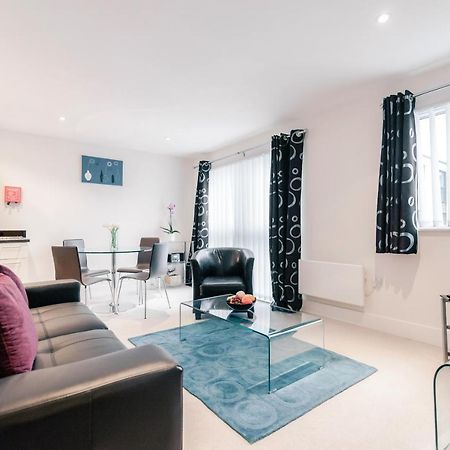 Roomspace Serviced Apartments - Capitol Square エプソム 部屋 写真